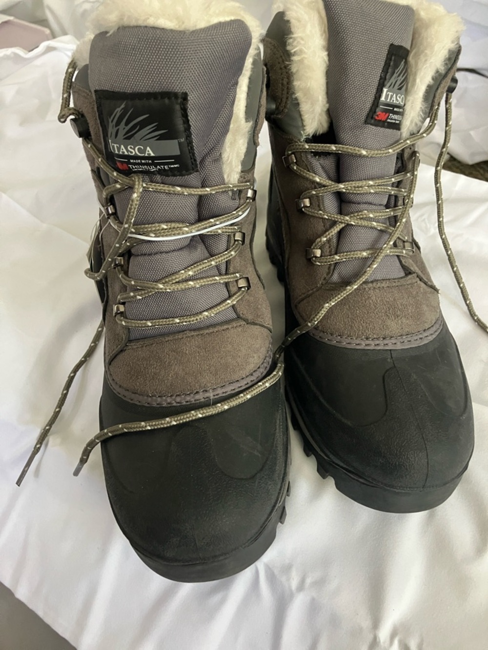 Itasca women’s size 10 Gray and Black Insulated Snow Boots